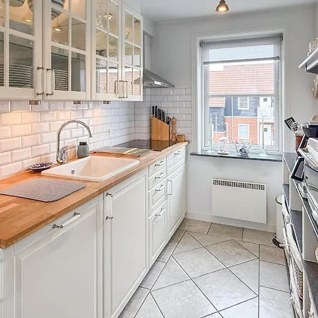 2 Bedroom Stunning In * Borre
