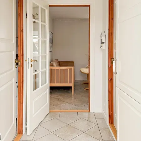 2 Bedroom Stunning In * Borre