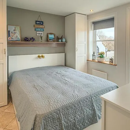 2 Bedroom Stunning In